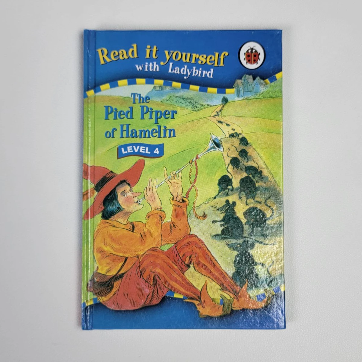 Ladybird level-04 Hardcover (The Pied Piper of Hamelin)