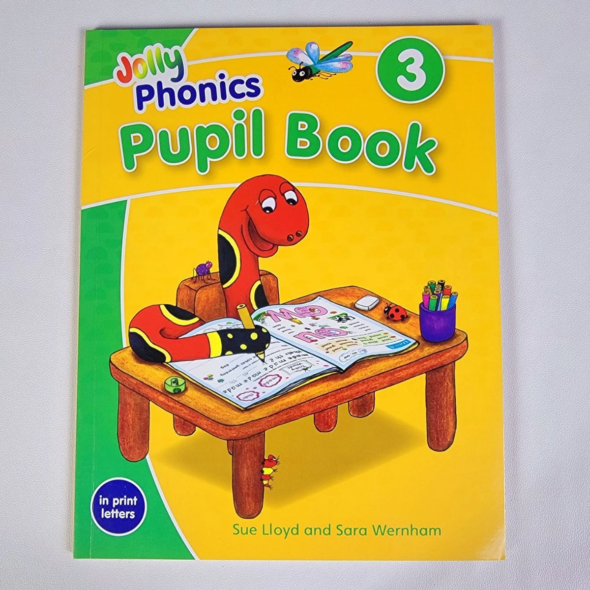 JOLLY PHONICS PUPLI BOOK 3