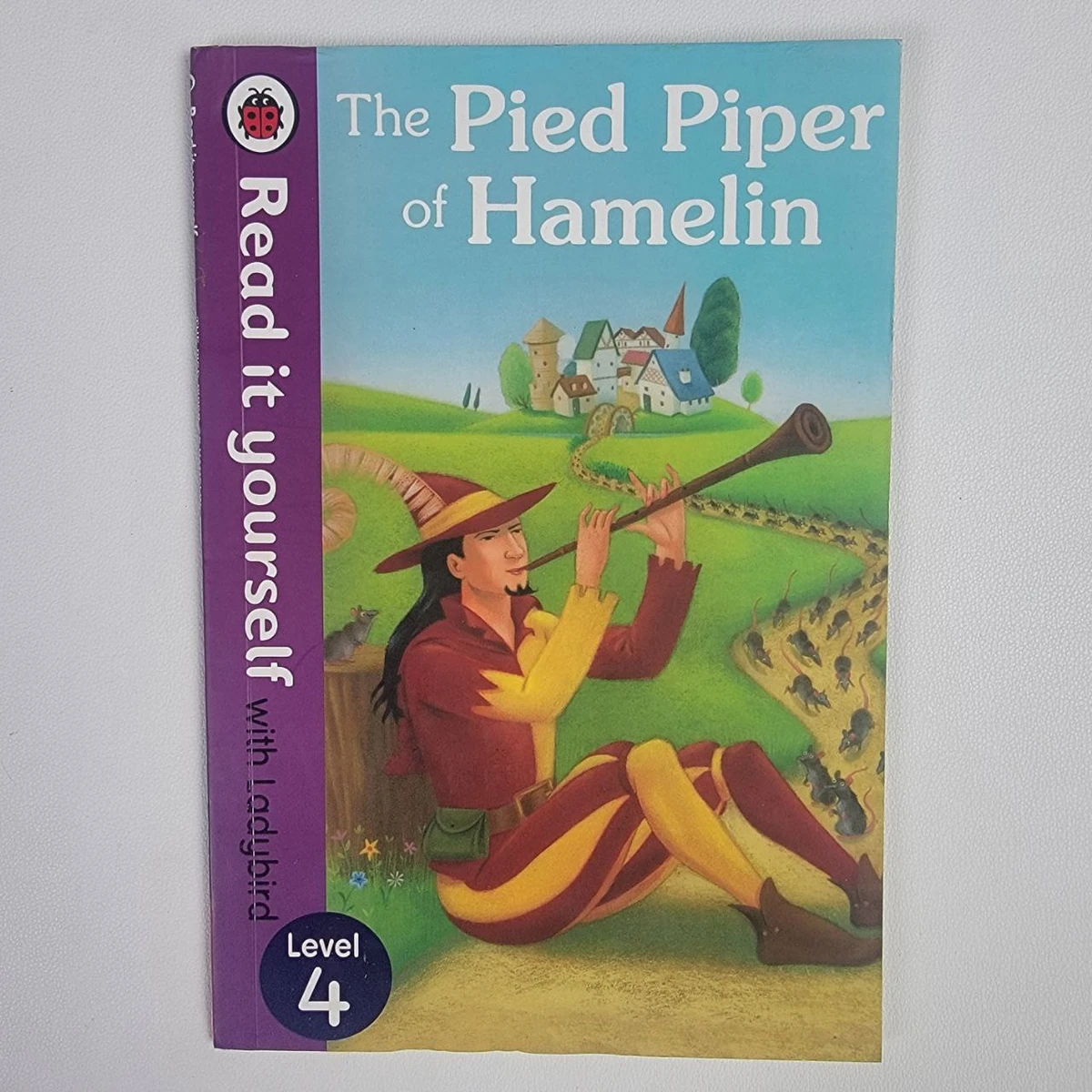 Ladybird level-04 (The Pied Piper of Hamelin)